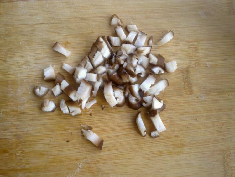 香菇鹌鹑蛋粥步骤4