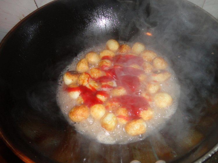 番茄酱煮鹌鹑蛋步骤7