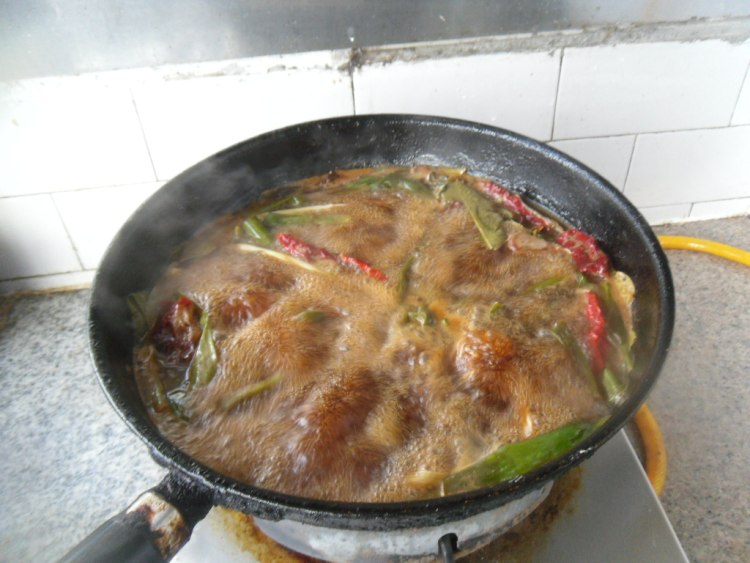 酥焖鲫鱼步骤11