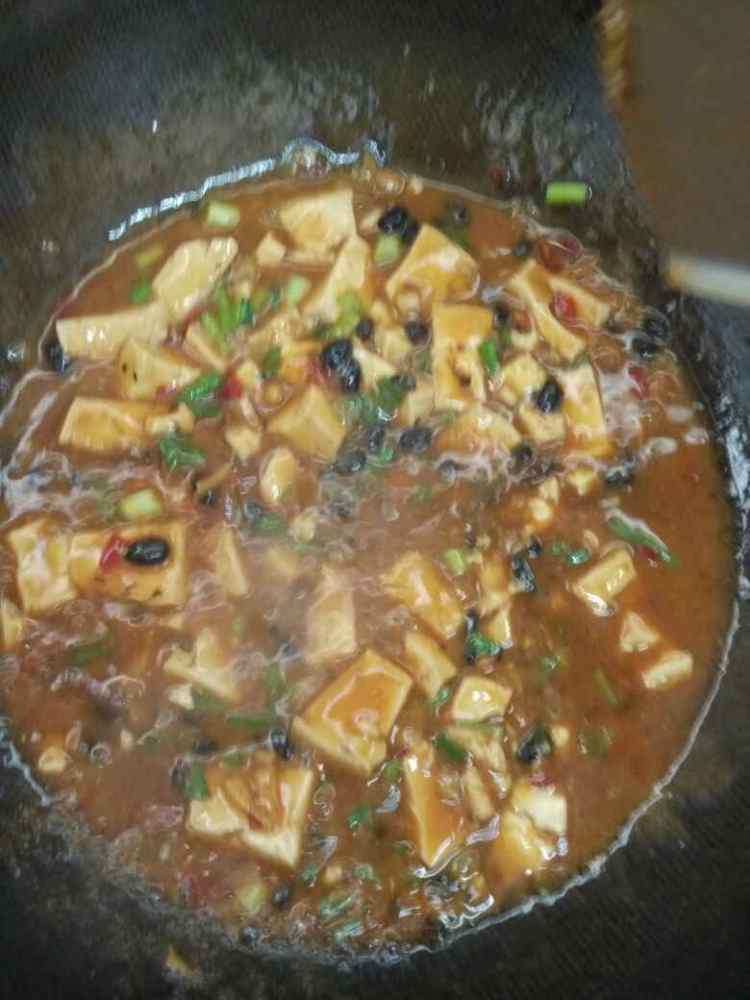 豆豉鲫鱼烧豆腐步骤7