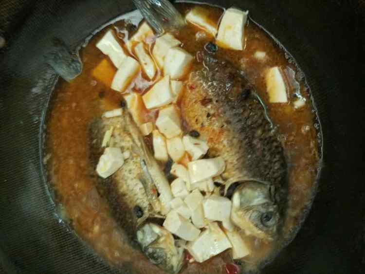 豆豉鲫鱼烧豆腐步骤5