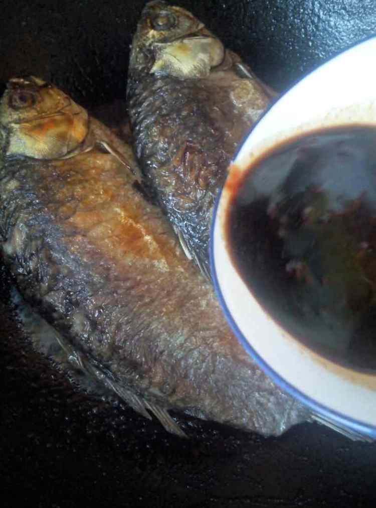 家常烧鲫鱼#新鲜从这步骤4