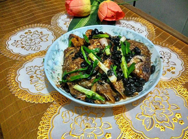 豆豉焖鲫鱼步骤7