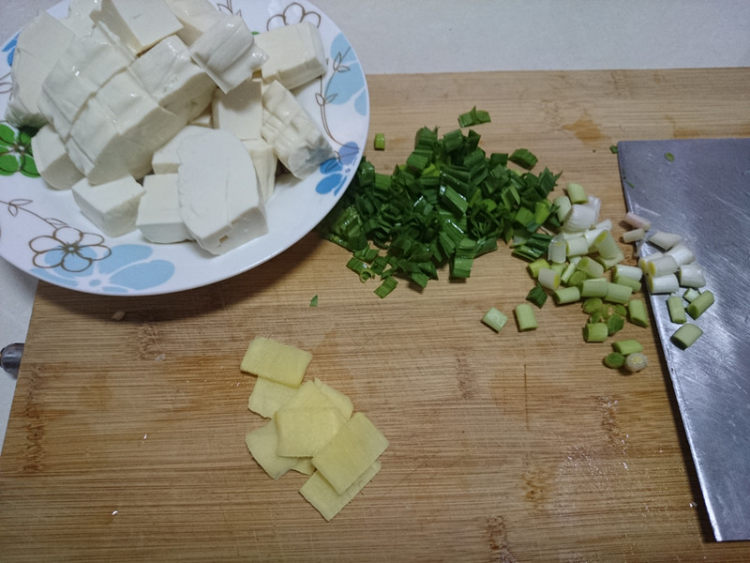鲫鱼豆腐暖锅步骤2