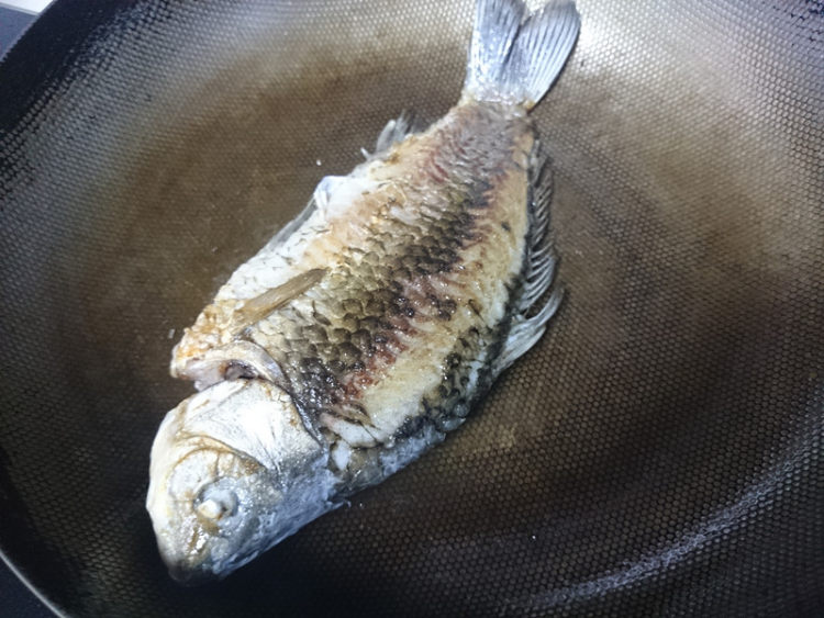 鲫鱼豆腐暖锅步骤4