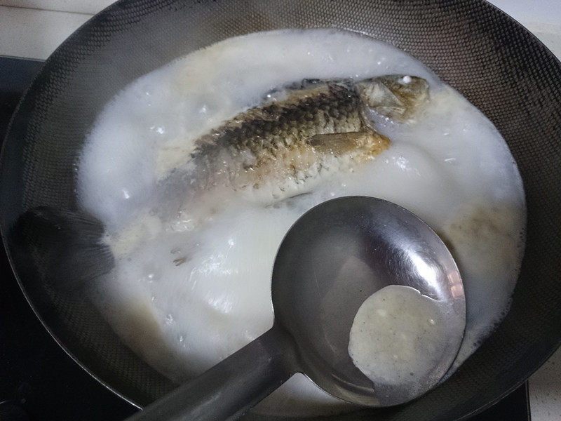 鲫鱼豆腐暖锅步骤7
