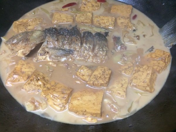 鲫鱼烧豆腐步骤8