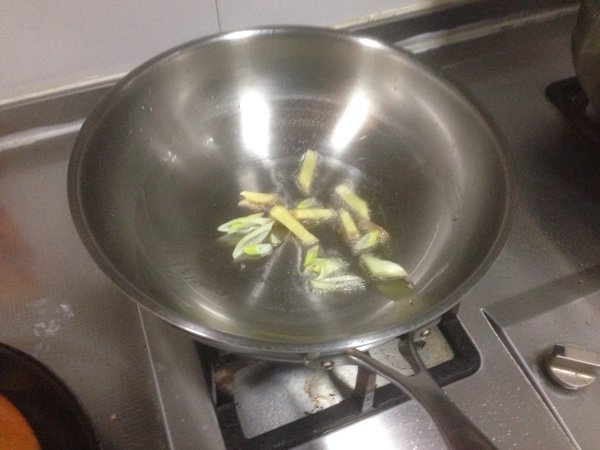 牛奶鲫鱼汤步骤4