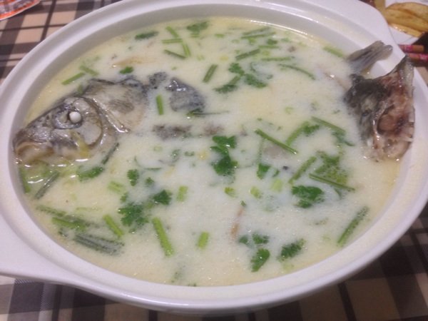 牛奶鲫鱼汤步骤9