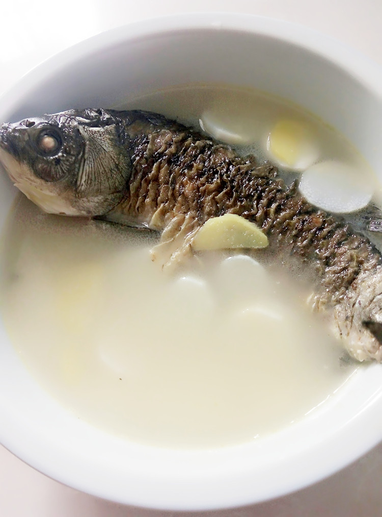 鲫鱼山药汤步骤7