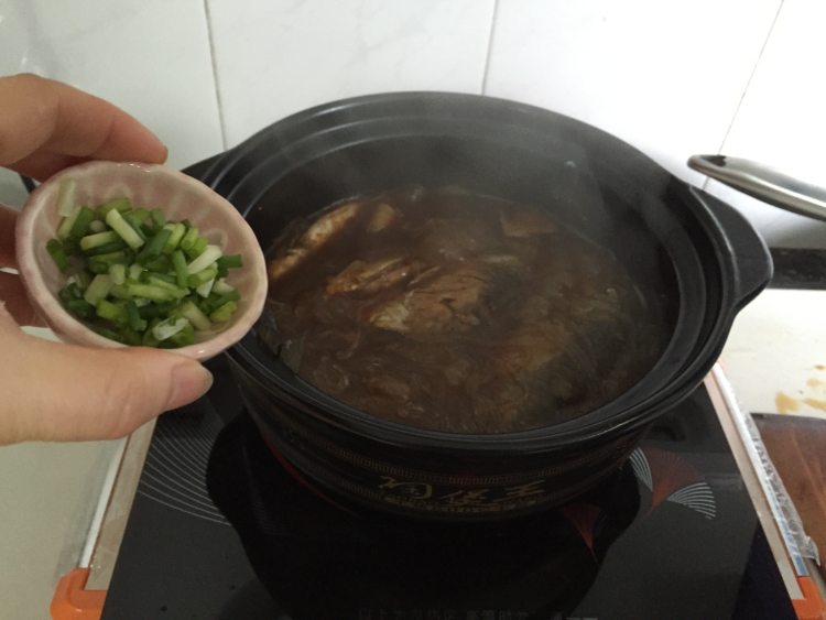 粉丝鲫鱼煲步骤8