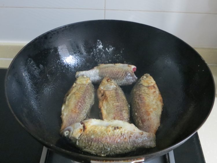 小酥鱼步骤2