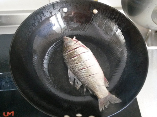 枸杞鲫鱼豆腐汤步骤6