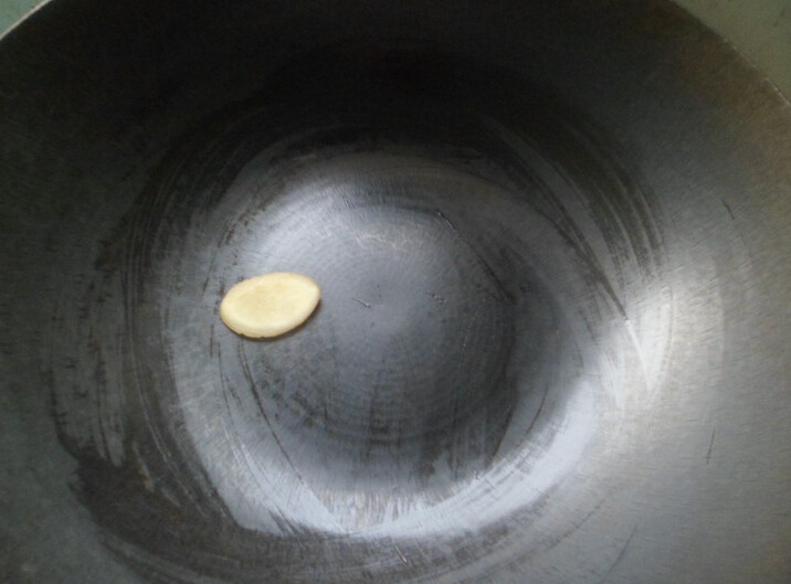 鲫鱼蘑菇豆腐汤步骤4