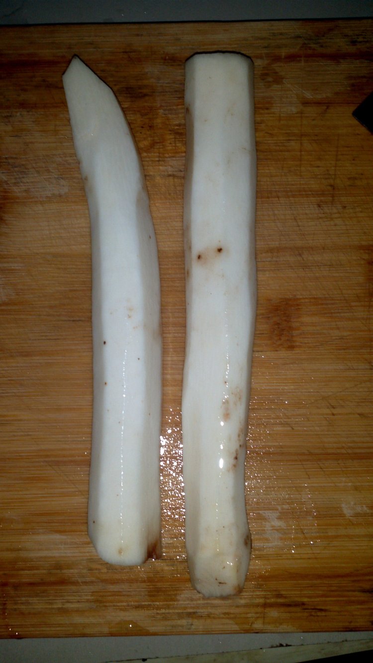 山药鲫鱼汤粥步骤1