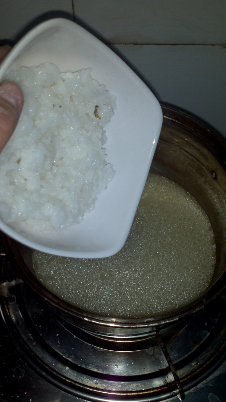 山药鲫鱼汤粥步骤11