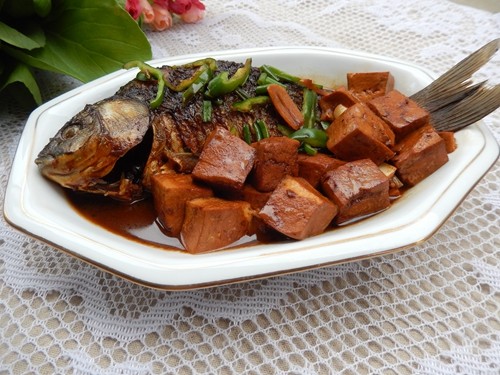 红烧鲫鱼豆腐步骤13