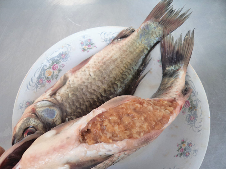 酿馅鲫鱼步骤4
