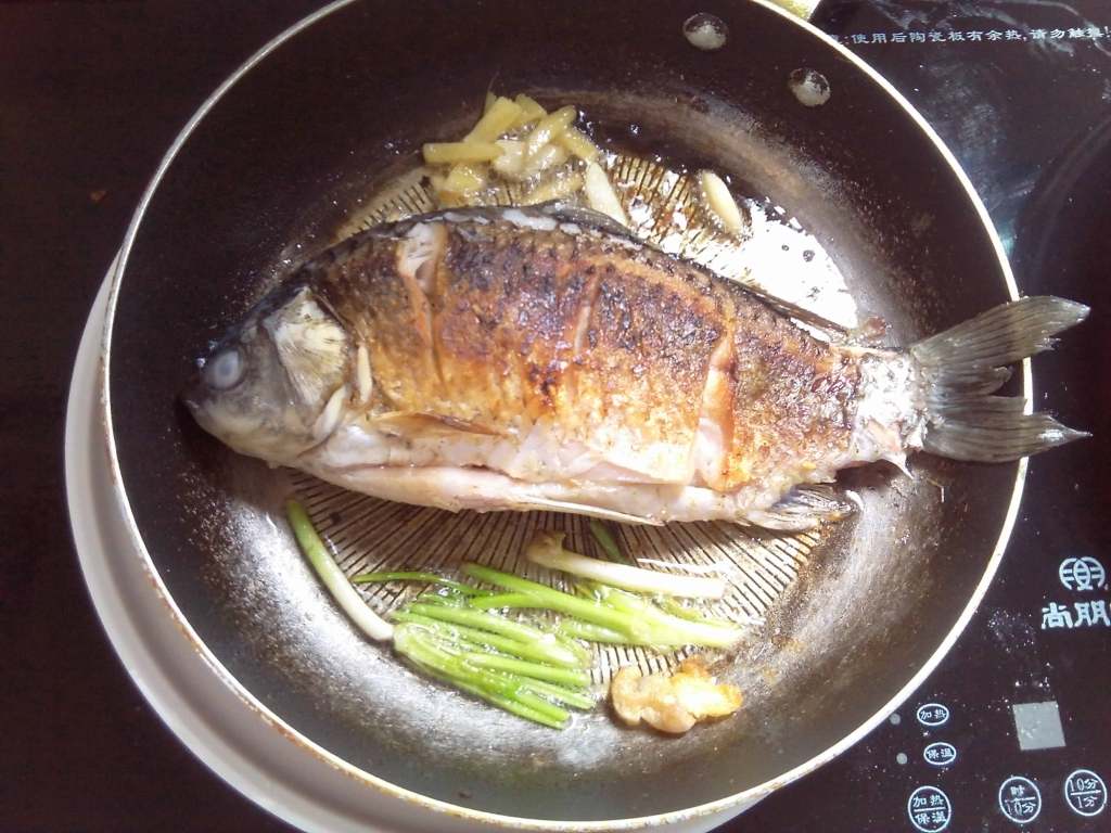 毛豆烧鲫鱼步骤4