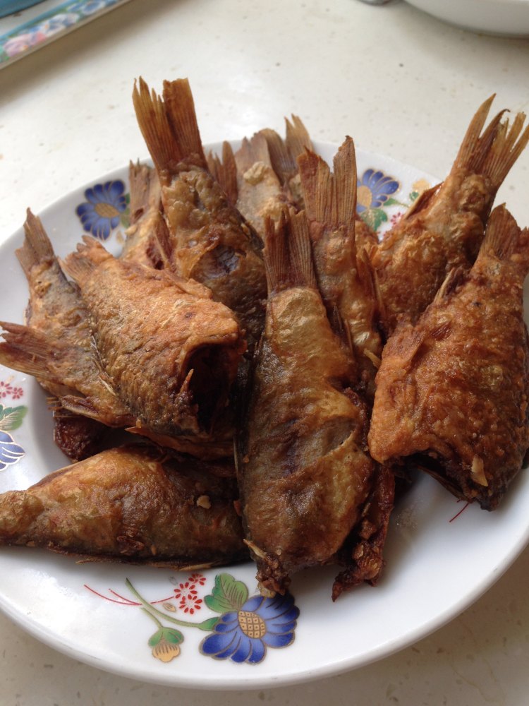酥炸野生小鲫鱼步骤11
