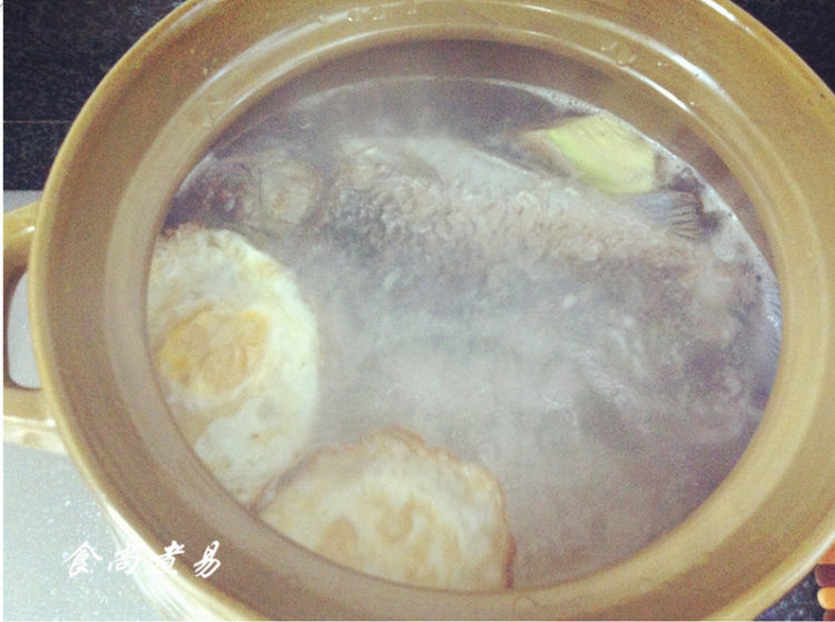 鲫鱼鸡蛋豆腐汤步骤8