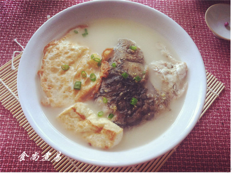 鲫鱼鸡蛋豆腐汤步骤10
