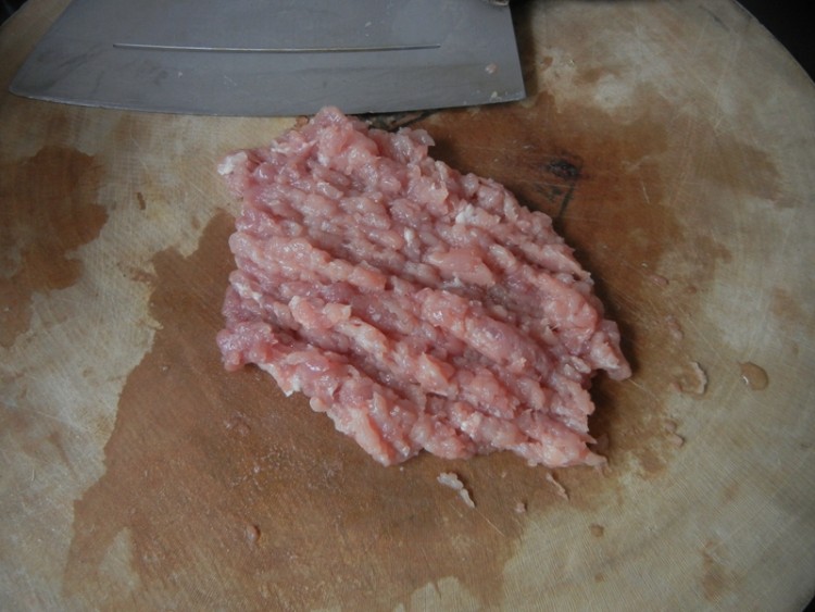 肉丸子鲫鱼汤步骤4