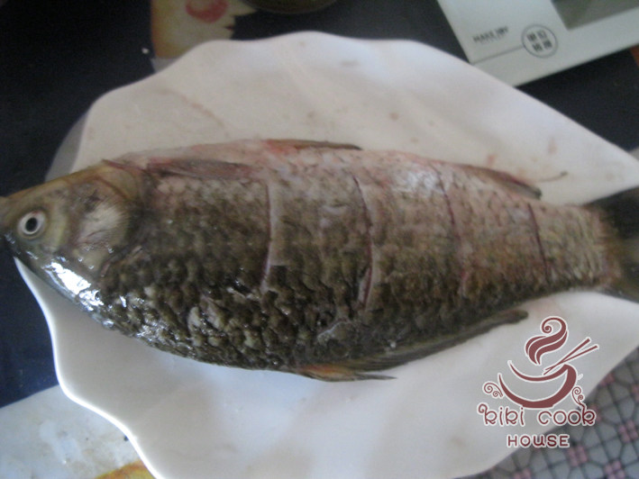 浇汁鲫鱼步骤3