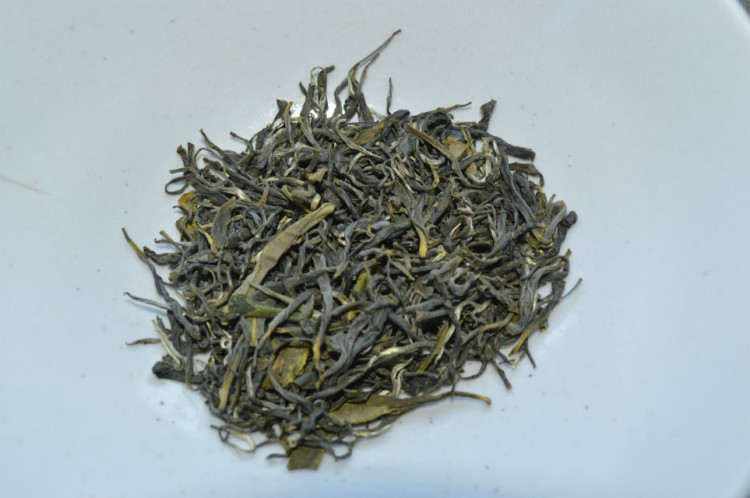 清蒸茶鲫鱼步骤3