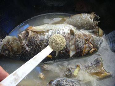 鱼炖豆腐步骤5