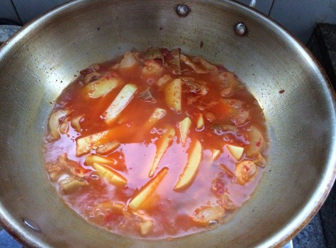 酸菜鲫鱼步骤4