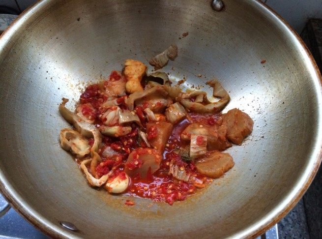 酸菜鲫鱼步骤3