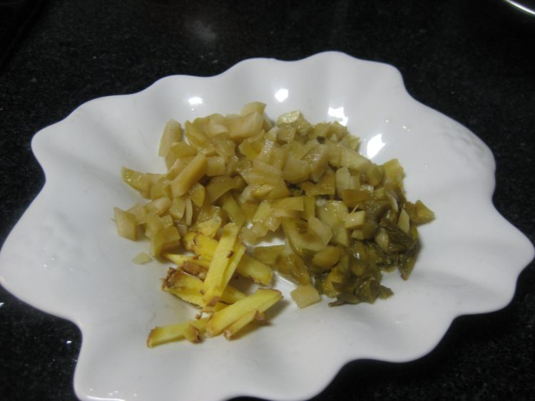 酸菜烧鲫鱼步骤2