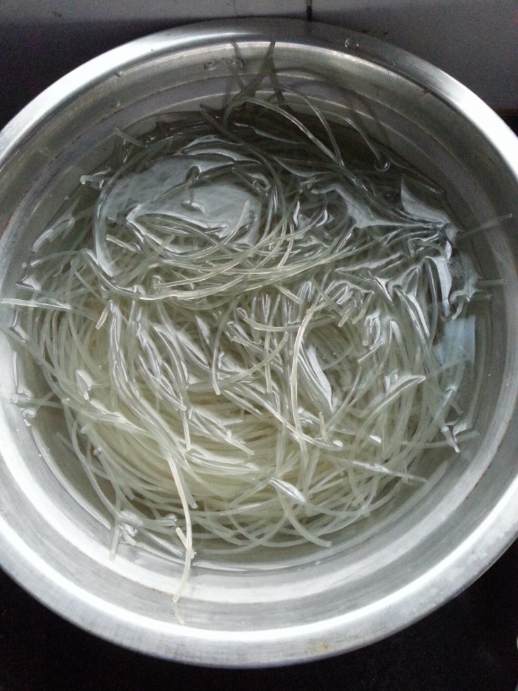 鲫鱼粉丝步骤2