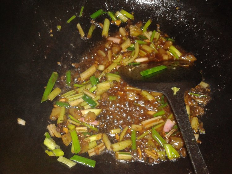 泡椒芹菜鲫鱼步骤14