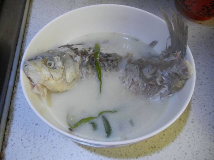 拆骨鲫鱼汤步骤8