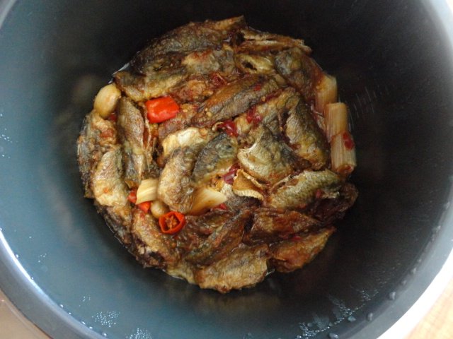 微辣小酥鱼步骤13