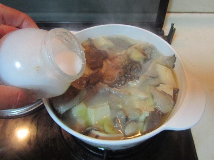豆腐蘑菇炖鲫鱼步骤9