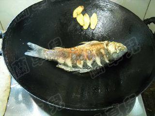 如意豆瓣鲫鱼步骤6