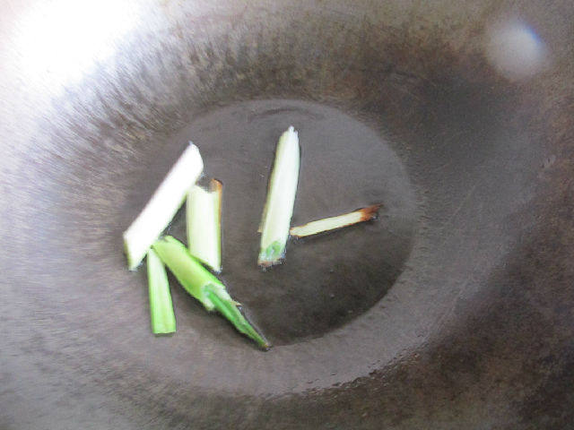 美味酸菜鱼步骤2