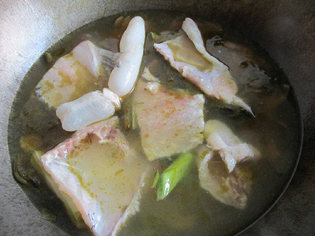 美味酸菜鱼步骤4