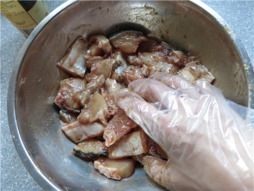 干炸香酥鱼片步骤3