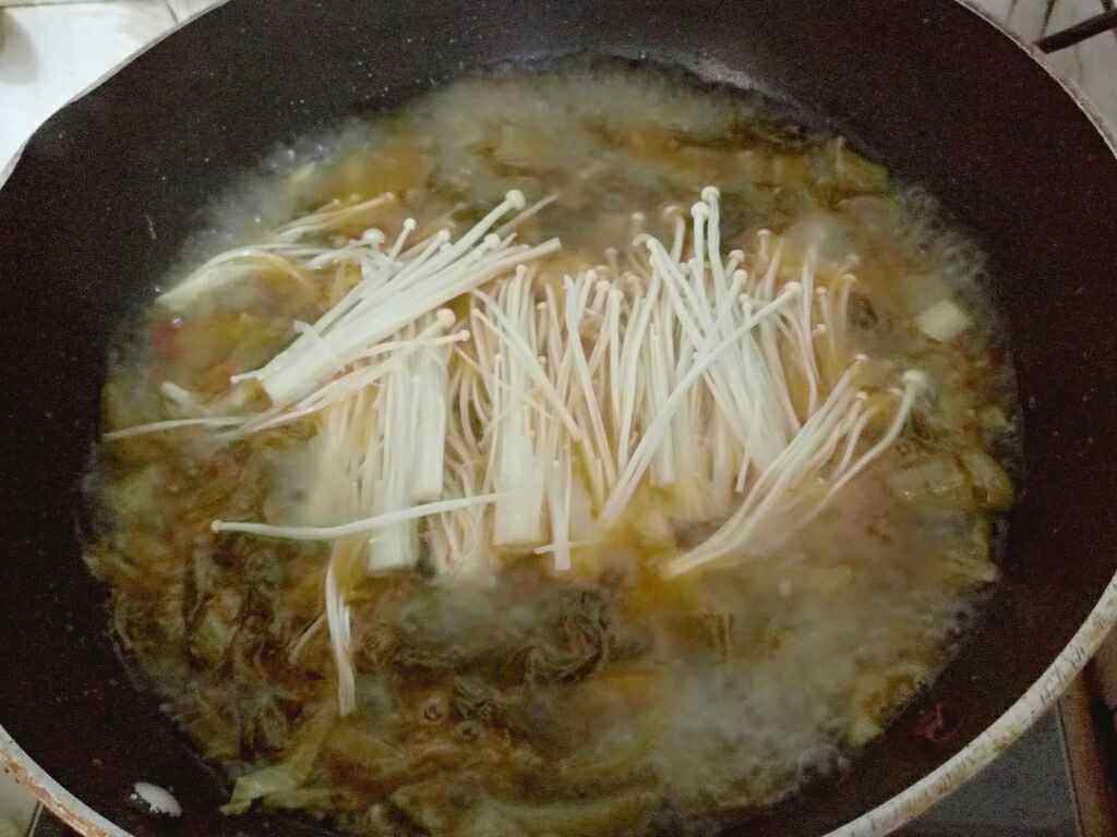 豆瓣酱版酸菜鱼步骤9