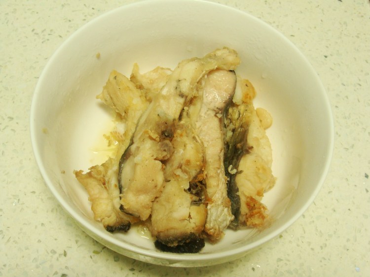 西红柿炖草鱼块步骤2