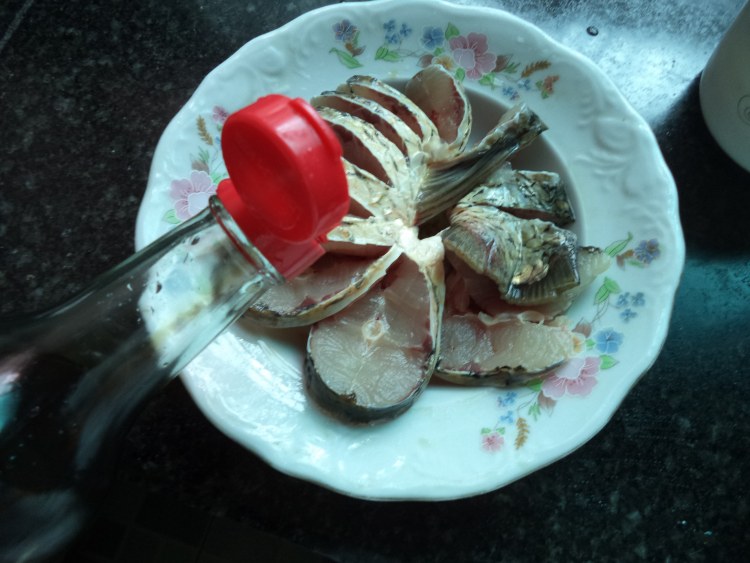 香辣油拔鱼步骤3