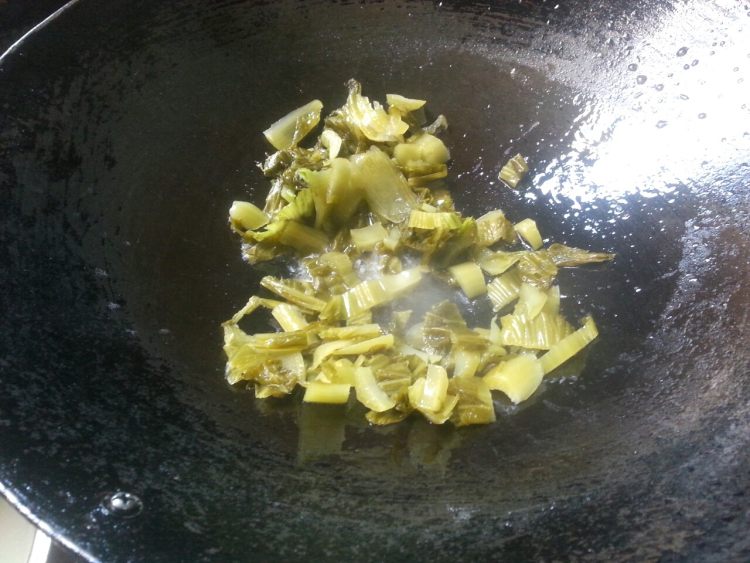 酸菜鱼块步骤5