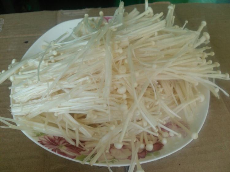 金针菇香炒鱼块步骤1