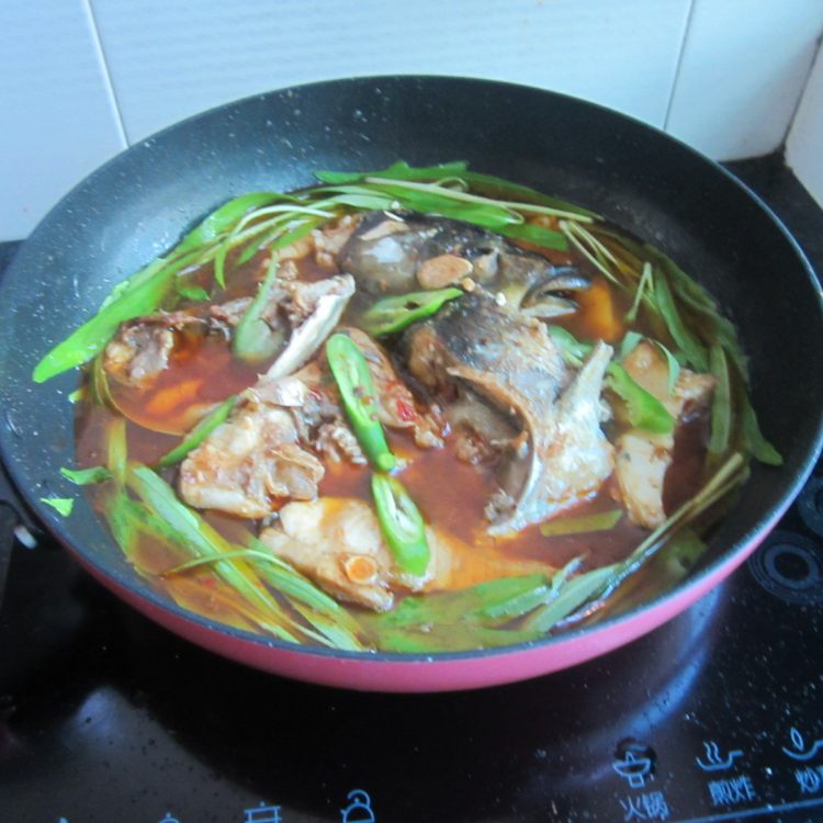 蔬菜煮鱼步骤12