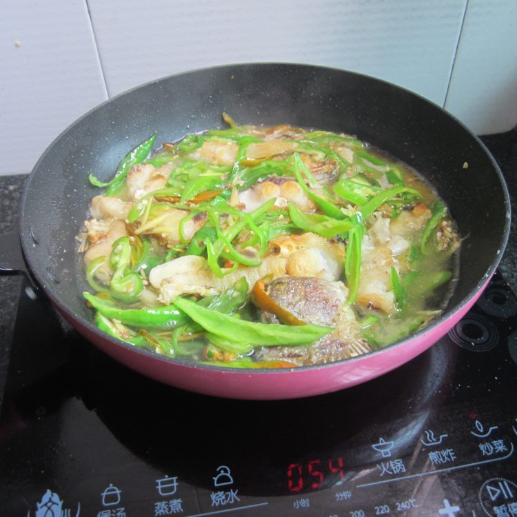 辣椒煮鱼步骤9