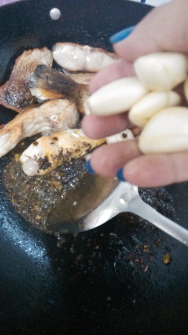 紫苏酱烧鱼块步骤8